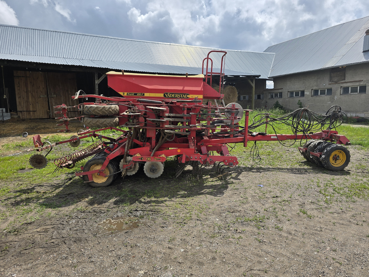 Väderstad RAPID 400 F - Sowing equipment: picture 1 Väderstad RAPID 400 F - Sowing equipment: picture 1