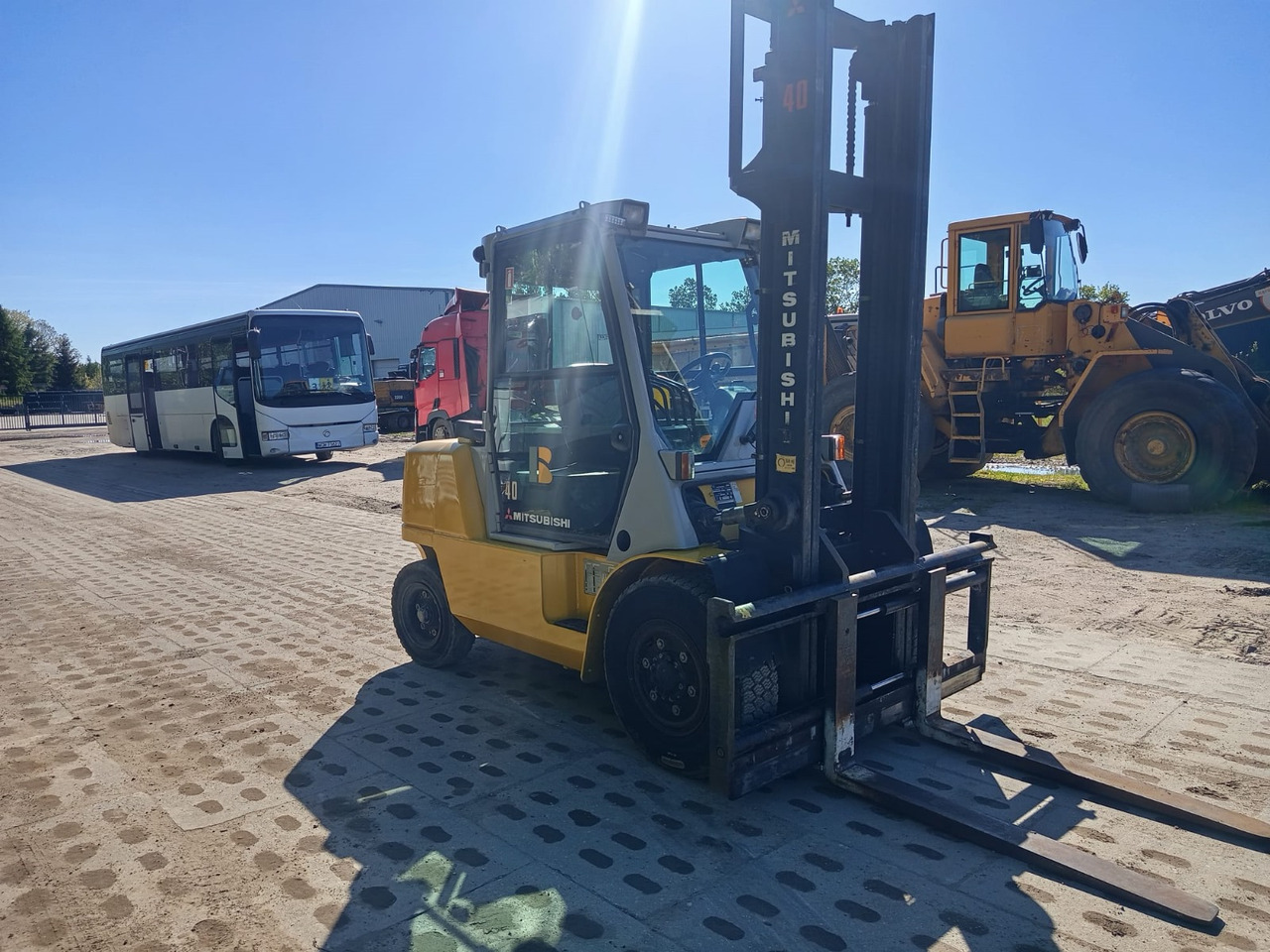 Mitsubishi FD40K - Rough terrain forklift: picture 2 Mitsubishi FD40K - Rough terrain forklift: picture 2