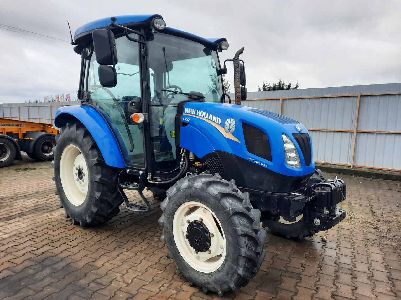 New-holland T4.65 - Farm tractor: picture 2 New-holland T4.65 - Farm tractor: picture 2