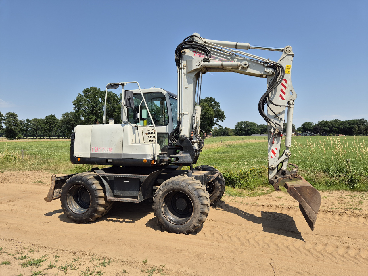 Tackeuchi TB 175 W - Wheel excavator: picture 2 Tackeuchi TB 175 W - Wheel excavator: picture 2