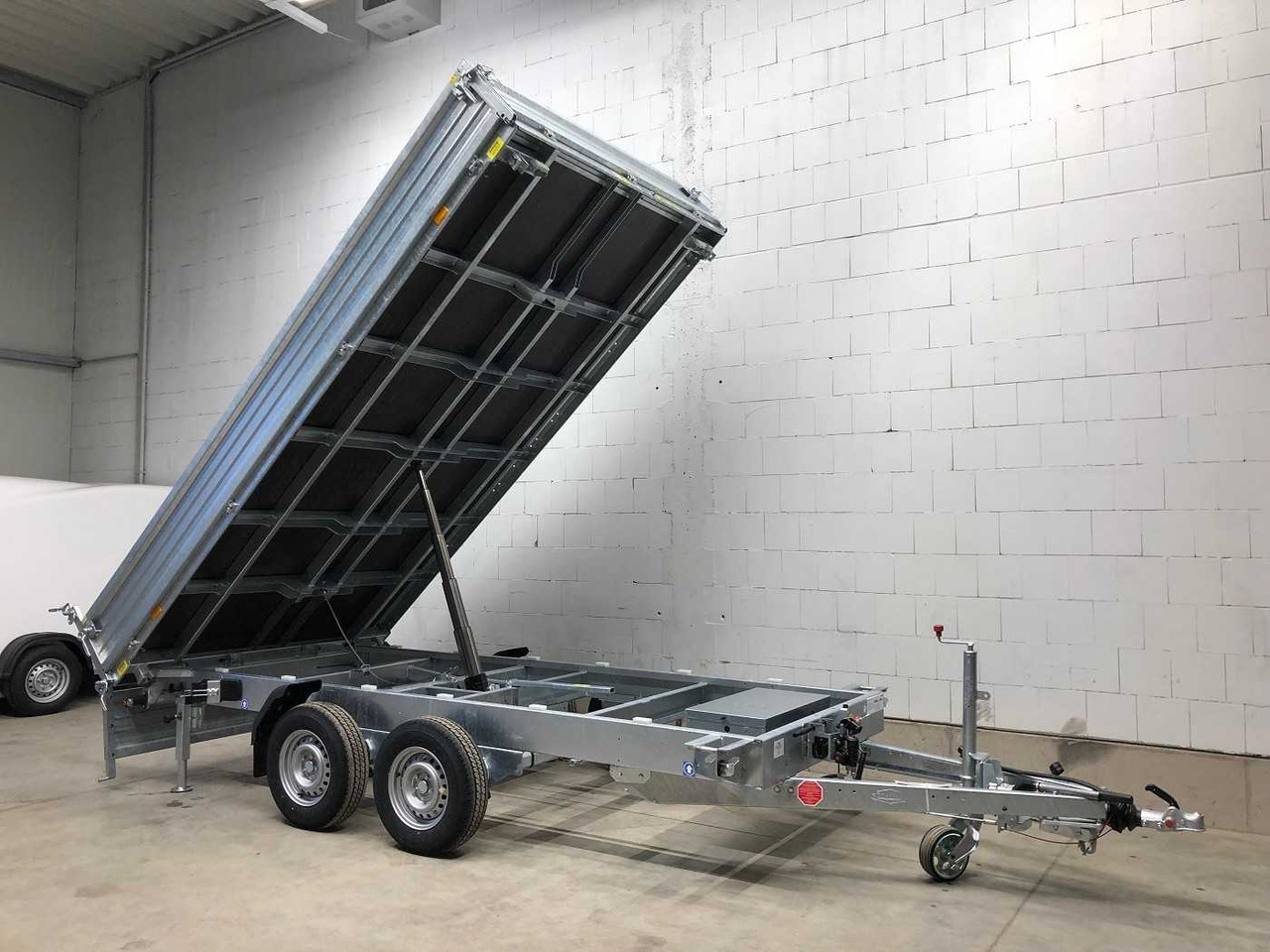 BOECKMANN DK-ST 4121/35 P Dreiseitenkipper - Tipper trailer: picture 4 BOECKMANN DK-ST 4121/35 P Dreiseitenkipper - Tipper trailer: picture 4