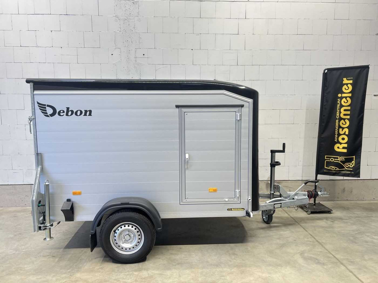 CHEVAL LIBERTE DEBON C255 Seitentür Kofferanhänger - Closed box trailer: picture 2 CHEVAL LIBERTE DEBON C255 Seitentür Kofferanhänger - Closed box trailer: picture 2