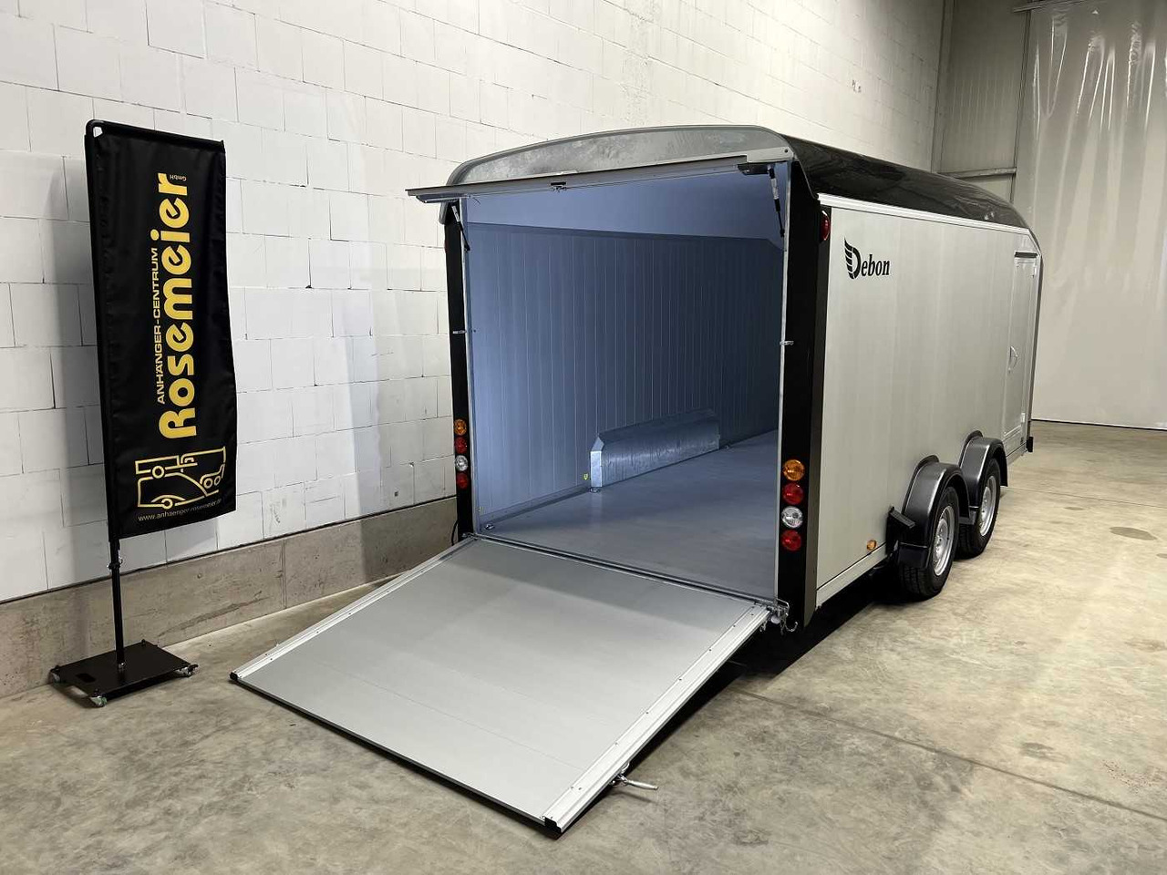 CHEVAL LIBERTE DEBON C900 Roadster Kofferanhänger - Closed box trailer: picture 5 CHEVAL LIBERTE DEBON C900 Roadster Kofferanhänger - Closed box trailer: picture 5