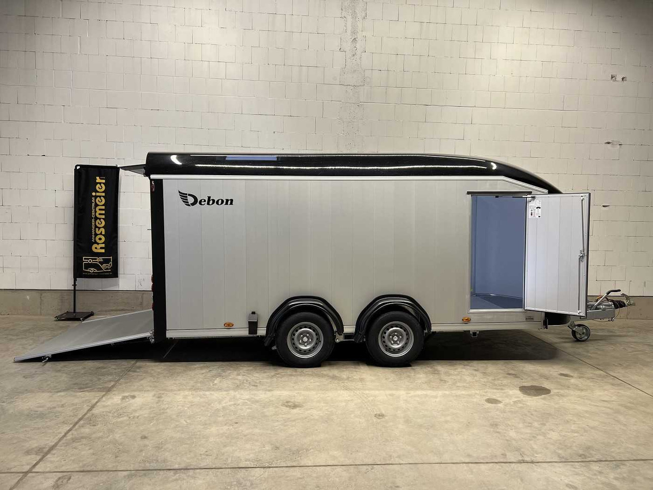 CHEVAL LIBERTE DEBON C900 Roadster Kofferanhänger - Closed box trailer: picture 2 CHEVAL LIBERTE DEBON C900 Roadster Kofferanhänger - Closed box trailer: picture 2