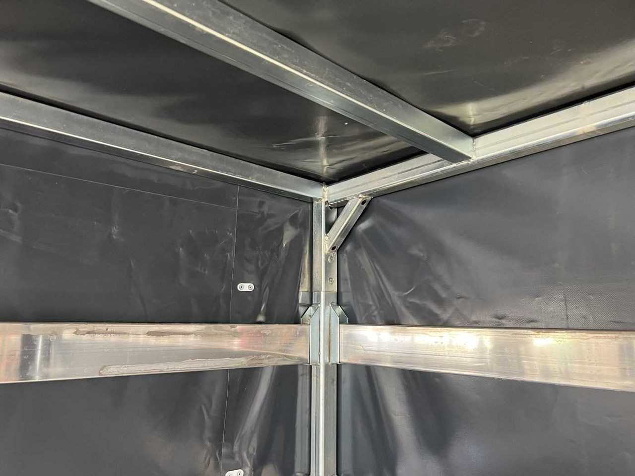 New Curtainsider trailer HULCO Medax-2 3000 Plane Hochlader: picture 17