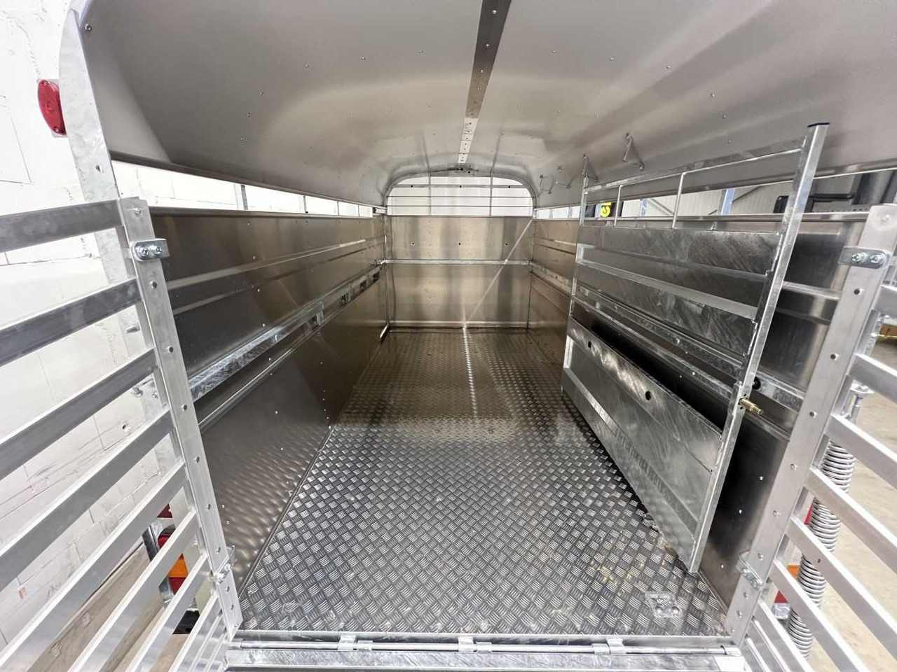 NUGENT LC3618H Viehanhänger - Livestock trailer: picture 5 NUGENT LC3618H Viehanhänger - Livestock trailer: picture 5