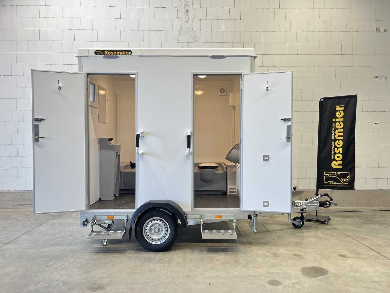 1 Damen, 1 Herren - Tank U Toilettenanhänger - Trailer: picture 2 1 Damen, 1 Herren - Tank U Toilettenanhänger - Trailer: picture 2