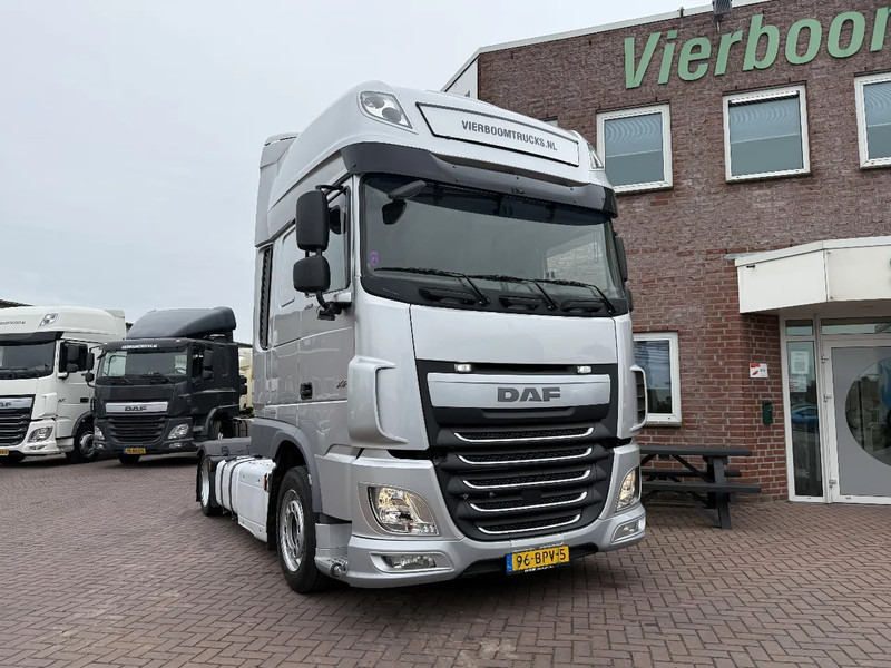 DAF XF 460 XF460 4X2 SSC Lowdeck / Silver metallic / 2x tank / night airco / - Tractor unit: picture 1 DAF XF 460 XF460 4X2 SSC Lowdeck / Silver metallic / 2x tank / night airco / - Tractor unit: picture 1