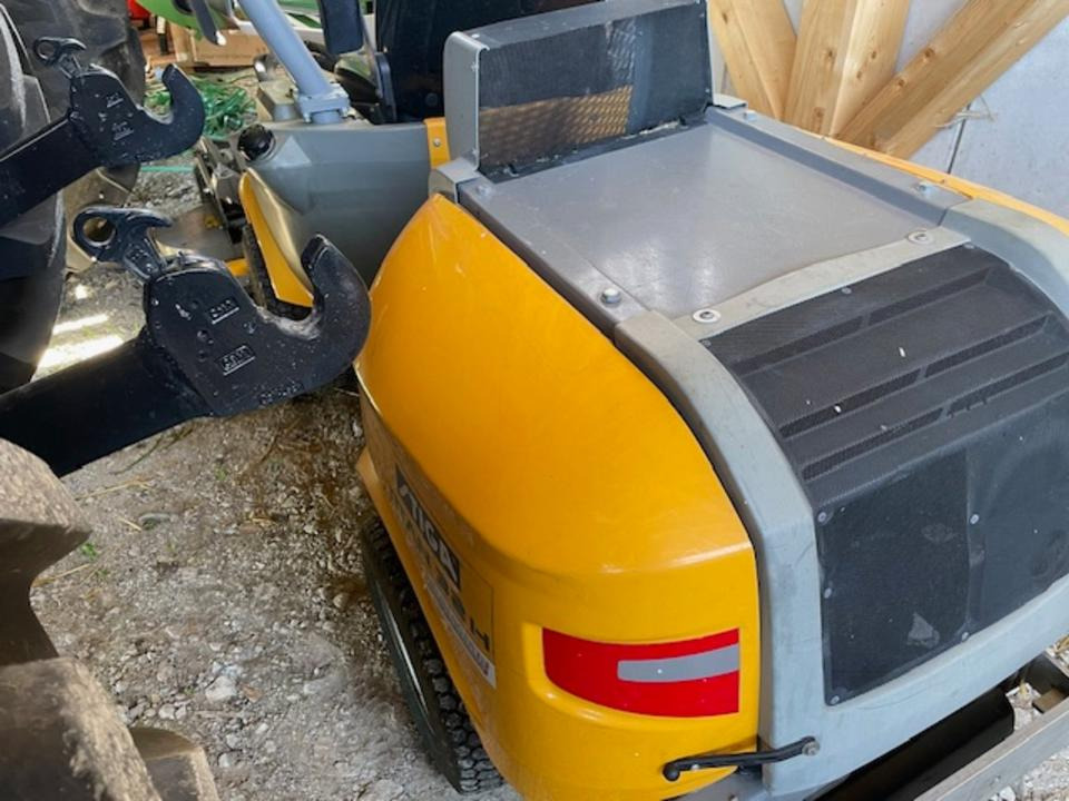 Stiga Titan 26H Diesel-Aufsitzrasenmäher mit Frontmähwerk - Garden mower: picture 3 Stiga Titan 26H Diesel-Aufsitzrasenmäher mit Frontmähwerk - Garden mower: picture 3