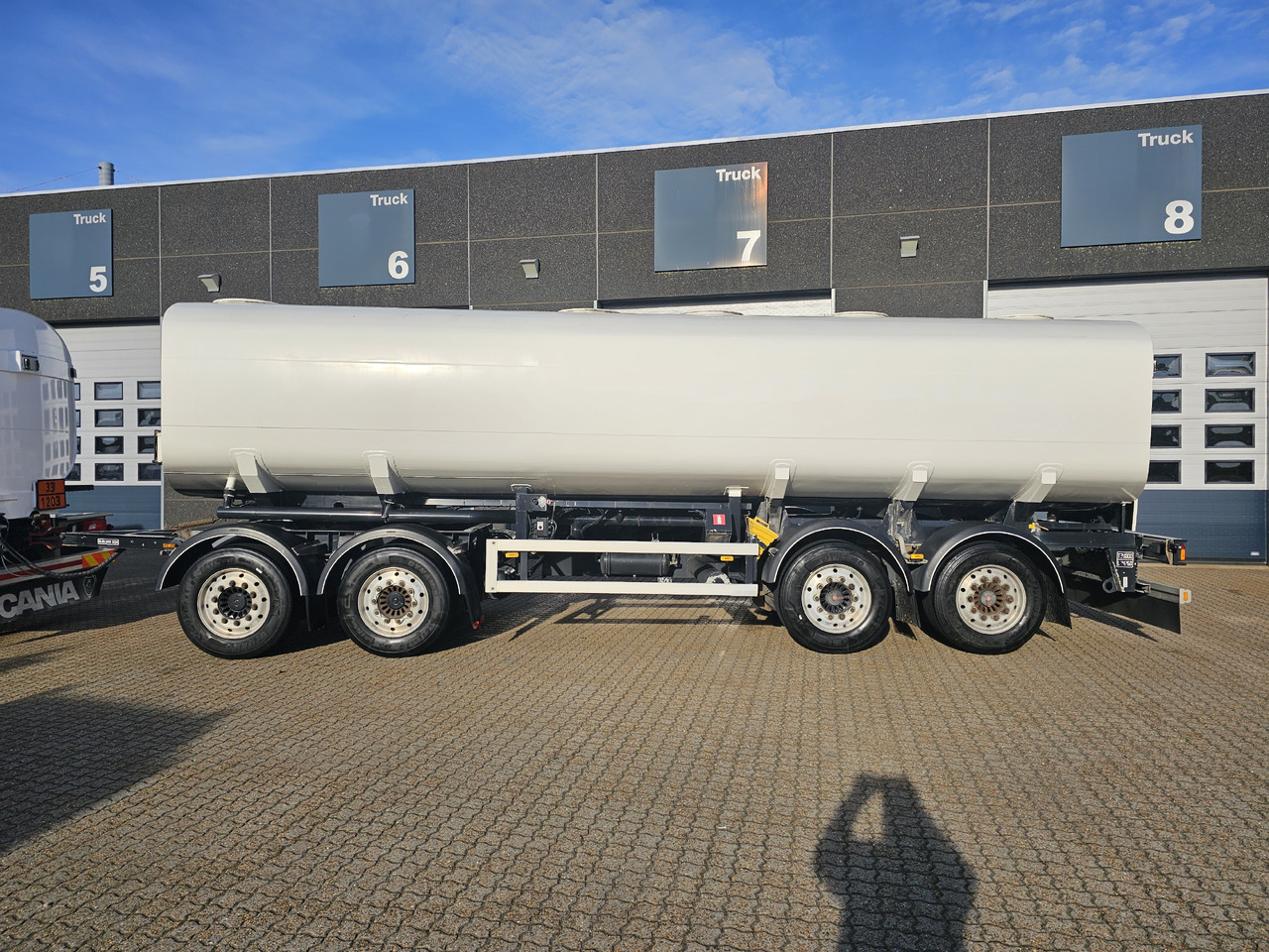 EUROTANK 4 Akslet - Tank trailer: picture 2 EUROTANK 4 Akslet - Tank trailer: picture 2