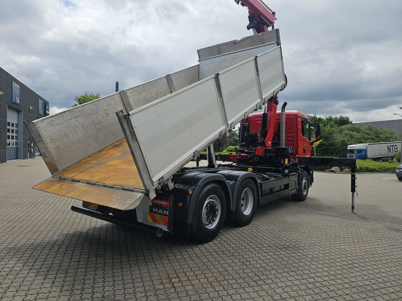 MAN TGS 26.360 Hydrodrive - Tipper, Crane truck: picture 4 MAN TGS 26.360 Hydrodrive - Tipper, Crane truck: picture 4