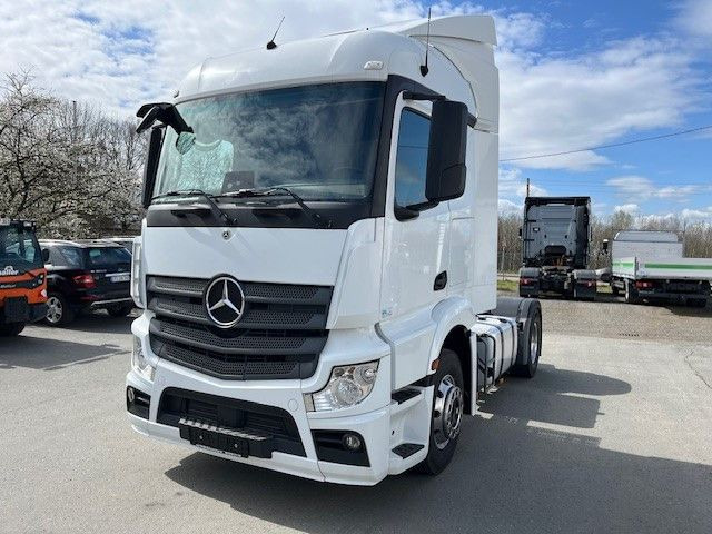 Mercedes-Benz Actros 1845 Sattelzugmaschine TOP gepflegt! Mercedes-Benz Actros 1845 Sattelzugmaschine TOP gepflegt! - Tractor unit: picture 1 Mercedes-Benz Actros 1845 Sattelzugmaschine TOP gepflegt! Mercedes-Benz Actros 1845 Sattelzugmaschine TOP gepflegt! - Tractor unit: picture 1