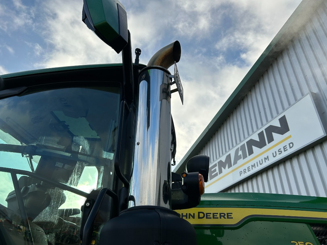 John Deere 6R 250 **MIETRÜCKLÄUFER** - Farm tractor: picture 2 John Deere 6R 250 **MIETRÜCKLÄUFER** - Farm tractor: picture 2