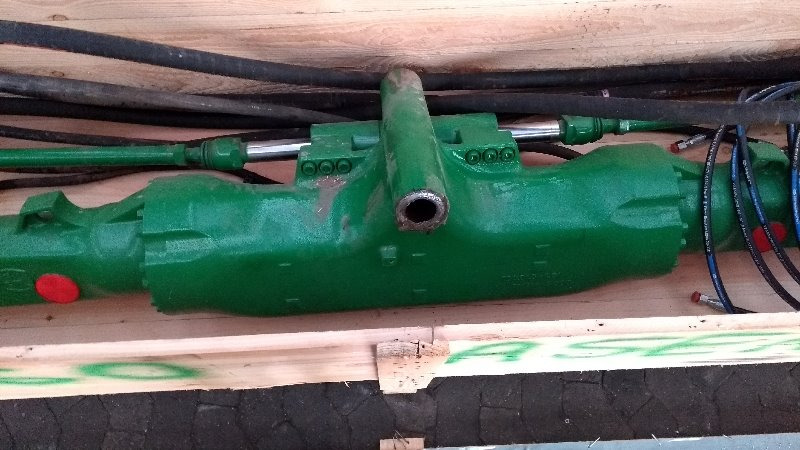 John Deere HINTERACHSE FÜR JD MÄHDRESCHER T660/670 - Hydraulics for Agricultural machinery: picture 1 John Deere HINTERACHSE FÜR JD MÄHDRESCHER T660/670 - Hydraulics for Agricultural machinery: picture 1
