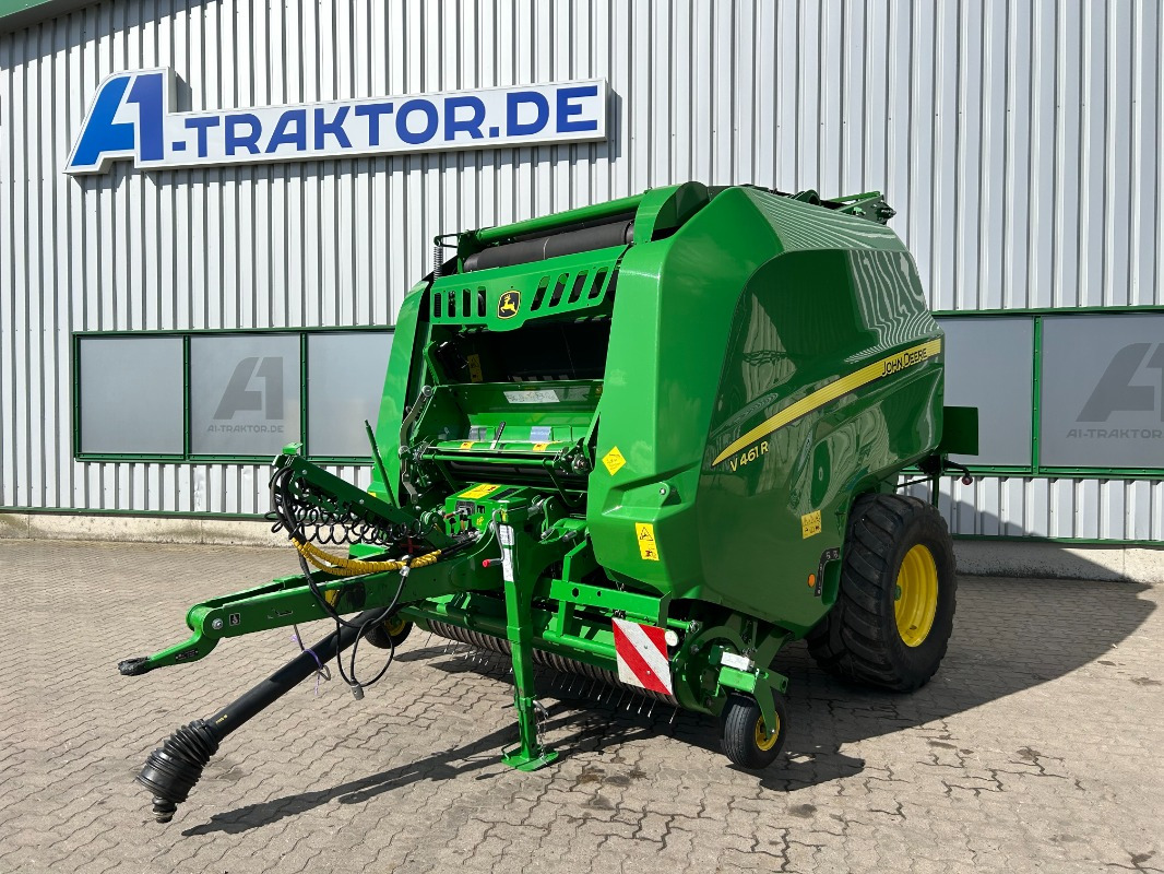 John Deere V461R - Bale wrapper: picture 1 John Deere V461R - Bale wrapper: picture 1