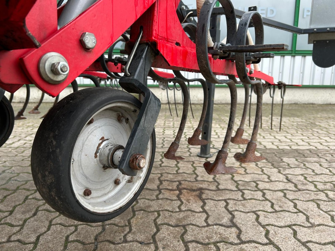 Kongskilde VCO-I / 8-75 Maishacke - Fertilizing equipment: picture 4 Kongskilde VCO-I / 8-75 Maishacke - Fertilizing equipment: picture 4