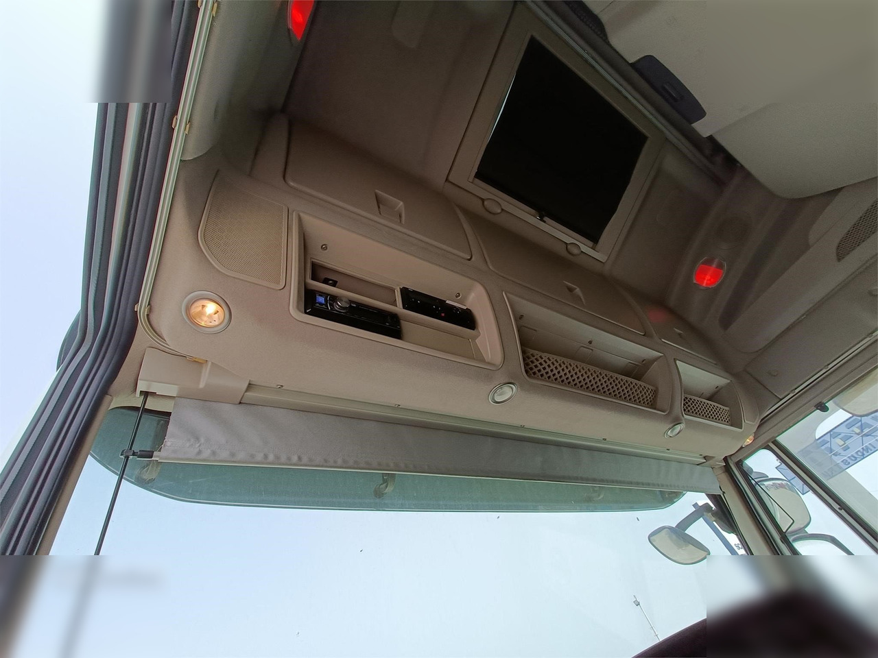 Tractor unit IVECO STRALIS 500: picture 5