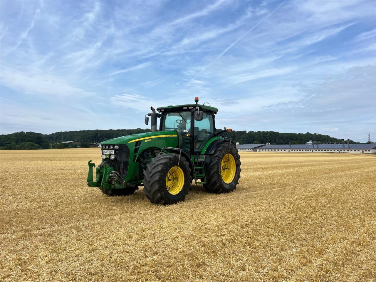 John Deere 8345 R - Farm tractor: picture 2 John Deere 8345 R - Farm tractor: picture 2