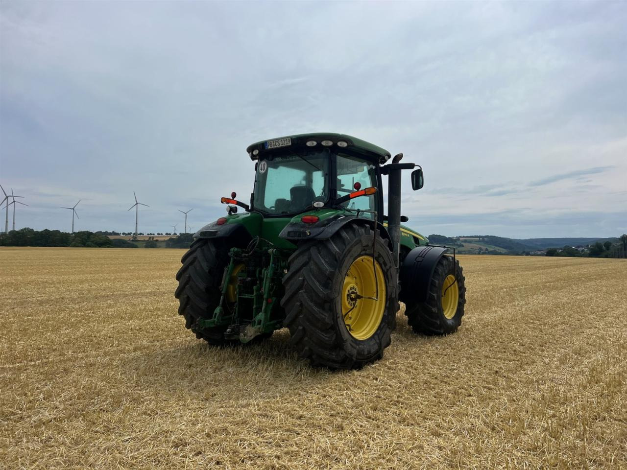John Deere 8345 R - Farm tractor: picture 5 John Deere 8345 R - Farm tractor: picture 5