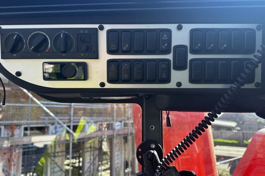 All terrain crane Demag AC220-5 Dutch Registration, 10x6x10, 220t Capacity: picture 21