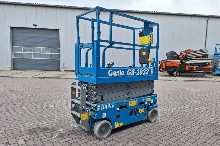 Genie GS1932 E-Drive Several In Stock, 8m Working Height - Scissor lift: picture 2 Genie GS1932 E-Drive Several In Stock, 8m Working Height - Scissor lift: picture 2