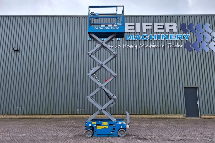 Genie GS1932 E-Drive Several In Stock, 8m Working Height - Scissor lift: picture 3 Genie GS1932 E-Drive Several In Stock, 8m Working Height - Scissor lift: picture 3