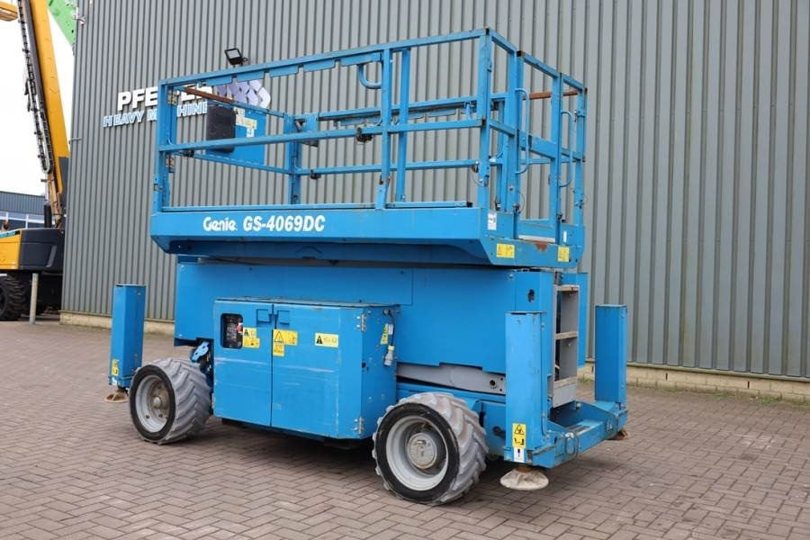 Scissor lift Genie GS4069 Electric, 14m Working Height, 363kg Capacit: picture 8