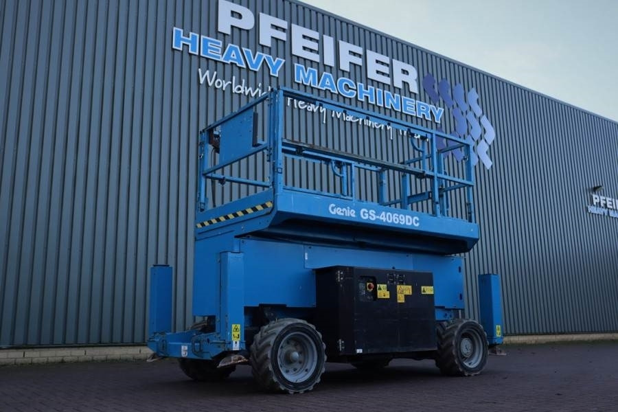 Genie GS4069 Electric, 14m Working Height, 363kg Capacit - Scissor lift: picture 1 Genie GS4069 Electric, 14m Working Height, 363kg Capacit - Scissor lift: picture 1