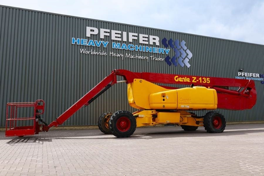 Genie Z135/70 Diesel, 4x4x4 Drive, 43m Lifting Height, 2 - Articulated boom: picture 1 Genie Z135/70 Diesel, 4x4x4 Drive, 43m Lifting Height, 2 - Articulated boom: picture 1