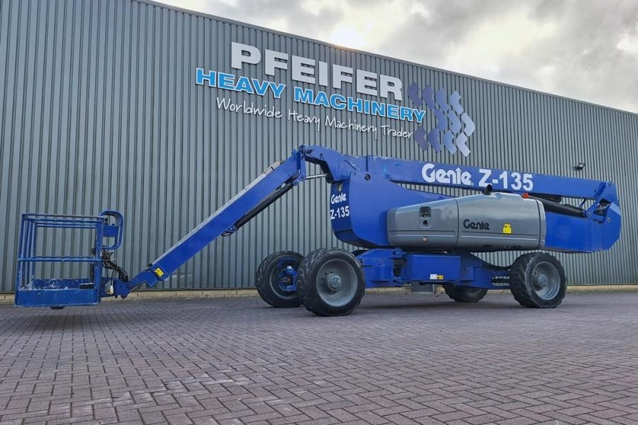 Genie Z135/70 Diesel, 4x4x4 Drive, 43m Lifting Height, 2 - Articulated boom: picture 1 Genie Z135/70 Diesel, 4x4x4 Drive, 43m Lifting Height, 2 - Articulated boom: picture 1