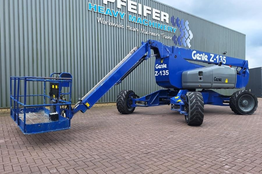 Genie Z135/70 Diesel, 4x4x4 Drive, 43m Lifting Height, 2 - Articulated boom: picture 2 Genie Z135/70 Diesel, 4x4x4 Drive, 43m Lifting Height, 2 - Articulated boom: picture 2