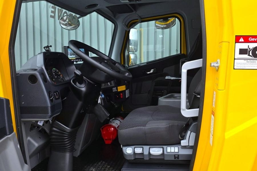 Grove GMK5250XL-1 Available For Rent, Dutch Registration - All terrain crane: picture 3 Grove GMK5250XL-1 Available For Rent, Dutch Registration - All terrain crane: picture 3