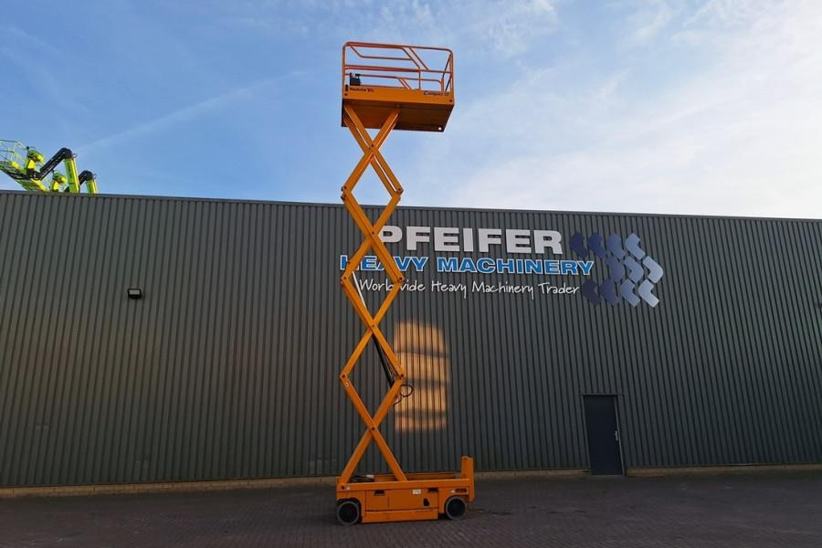 Haulotte Compact 10 Electric, 10m Working Height, 450kg Cap - Scissor lift: picture 3 Haulotte Compact 10 Electric, 10m Working Height, 450kg Cap - Scissor lift: picture 3