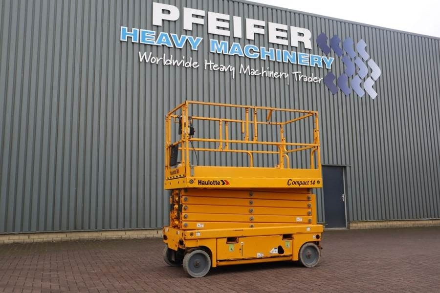 Haulotte Compact 14 Electric, 4x2 Drive, 14m Working Height - Scissor lift: picture 1 Haulotte Compact 14 Electric, 4x2 Drive, 14m Working Height - Scissor lift: picture 1