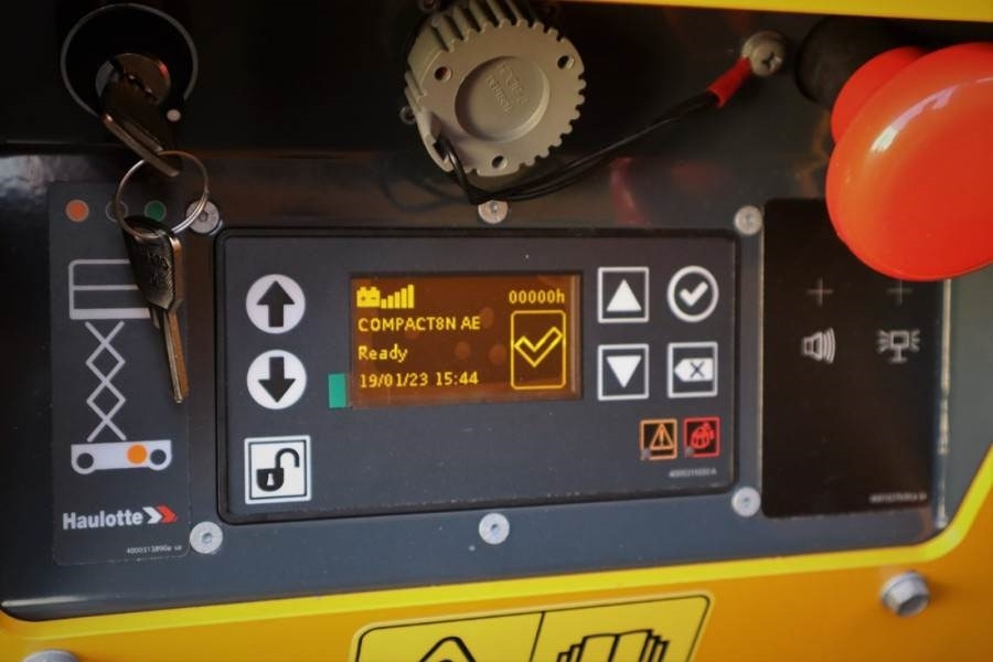 Scissor lift Haulotte Compact 8N Valid inspection, *Guarantee! 8m Workin: picture 6