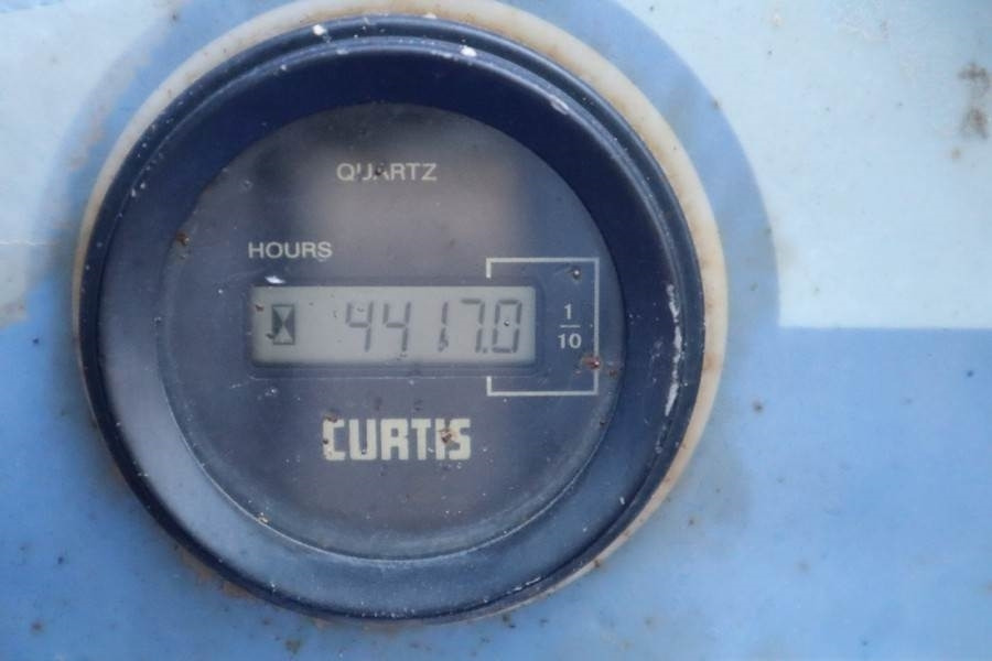 Haulotte H15SX New Tyres, Diesel, 4x4 Drive, 15 Working Hei - Scissor lift: picture 5 Haulotte H15SX New Tyres, Diesel, 4x4 Drive, 15 Working Hei - Scissor lift: picture 5