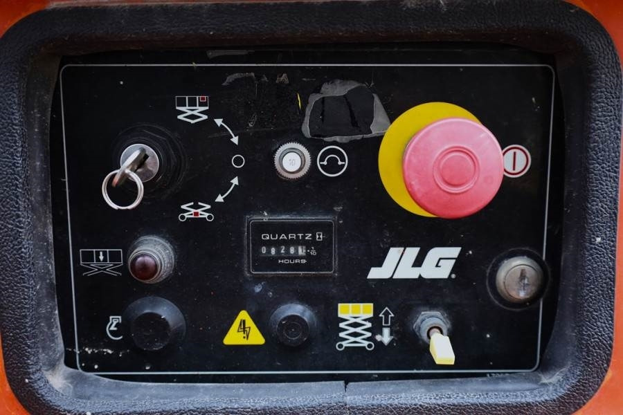 JLG 3369LE Electric, 12m Working Height, 450kg Capacit  - Scissor lift: picture 5 JLG 3369LE Electric, 12m Working Height, 450kg Capacit  - Scissor lift: picture 5