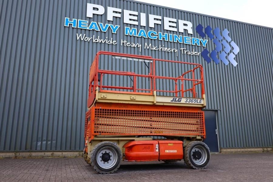 JLG 3369LE Electric, 12m Working Height, 450kg Capacit  - Scissor lift: picture 1 JLG 3369LE Electric, 12m Working Height, 450kg Capacit  - Scissor lift: picture 1