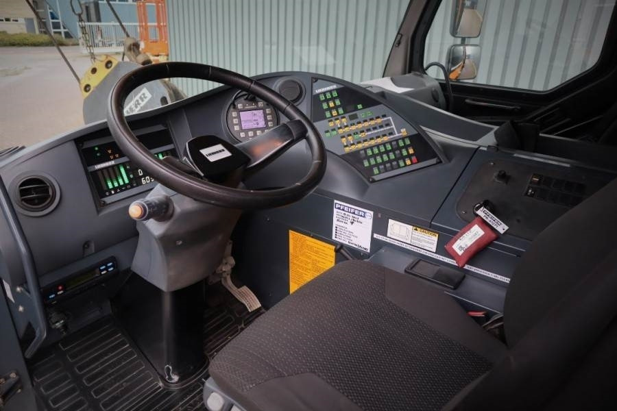 Liebherr LTM1070-4.2 Dutch Vehicle Registration, Valid Insp - All terrain crane: picture 3 Liebherr LTM1070-4.2 Dutch Vehicle Registration, Valid Insp - All terrain crane: picture 3