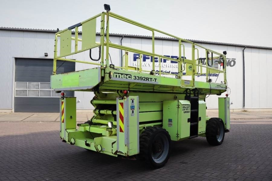 MEC 3392RT-T Diesel, 4x4 Drive, 12m Working Height, 12 - Scissor lift: picture 2 MEC 3392RT-T Diesel, 4x4 Drive, 12m Working Height, 12 - Scissor lift: picture 2