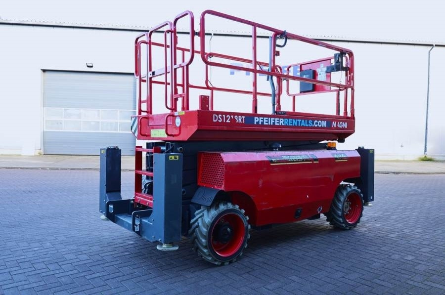 Magni DS1218RT Valid inspection, Diesel, 4x4 Drive, 12m - Scissor lift: picture 2 Magni DS1218RT Valid inspection, Diesel, 4x4 Drive, 12m - Scissor lift: picture 2