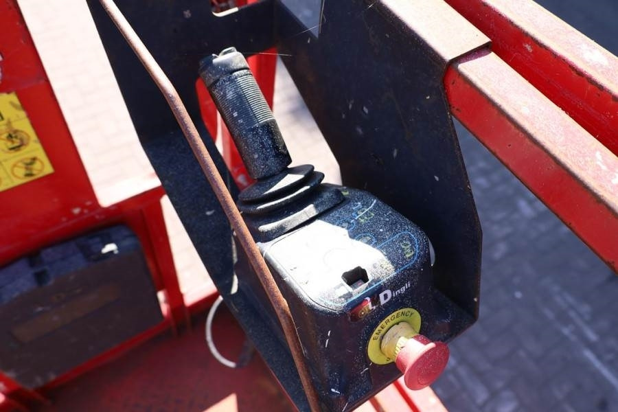 Magni ES0808E Electric, 8m Working height, 380kg Capacit - Scissor lift: picture 4 Magni ES0808E Electric, 8m Working height, 380kg Capacit - Scissor lift: picture 4