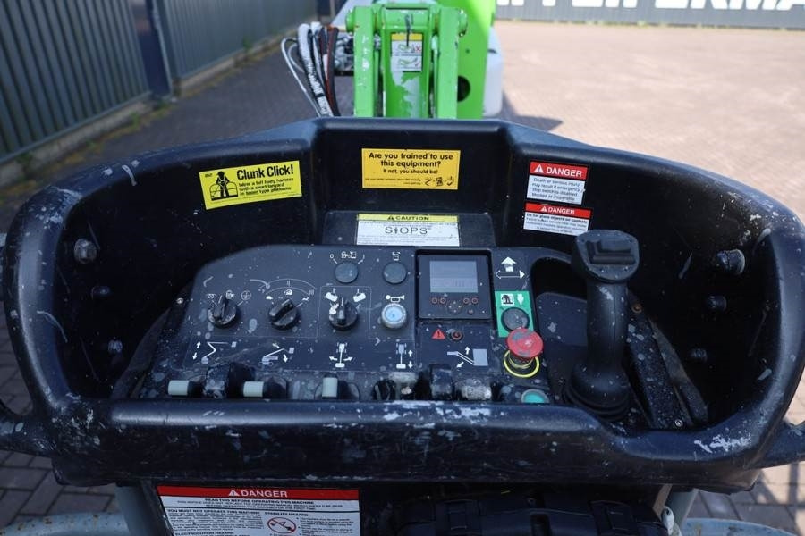 Niftylift HR15N Hybrid MK3 Hybrid, 4x2 Drive, 15.5m Working - Articulated boom: picture 5 Niftylift HR15N Hybrid MK3 Hybrid, 4x2 Drive, 15.5m Working - Articulated boom: picture 5