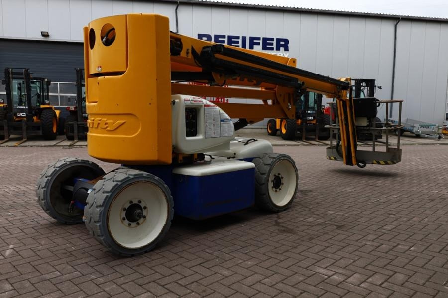 Niftylift HR17NE Electric, 17m Working Height, 9.7m Reach, 2 - Articulated boom: picture 2 Niftylift HR17NE Electric, 17m Working Height, 9.7m Reach, 2 - Articulated boom: picture 2
