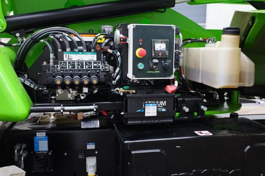 Niftylift HR21 HYBRIDE 4x4 MK2 Hybride, 4x4 Drive, 21m Worki - Articulated boom: picture 5 Niftylift HR21 HYBRIDE 4x4 MK2 Hybride, 4x4 Drive, 21m Worki - Articulated boom: picture 5