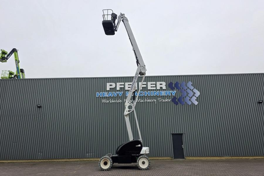 Niftylift HR21DE HYBRIDE Hybrid, 20.8m Working Height, 13m R - Articulated boom: picture 2 Niftylift HR21DE HYBRIDE Hybrid, 20.8m Working Height, 13m R - Articulated boom: picture 2