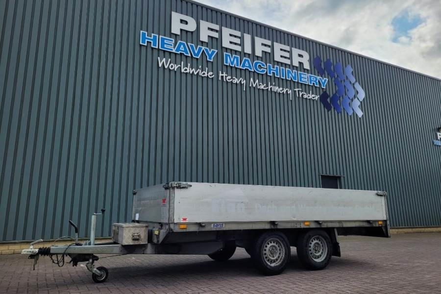 Saris PL1827 2 Axel Trailer - Car trailer: picture 1 Saris PL1827 2 Axel Trailer - Car trailer: picture 1