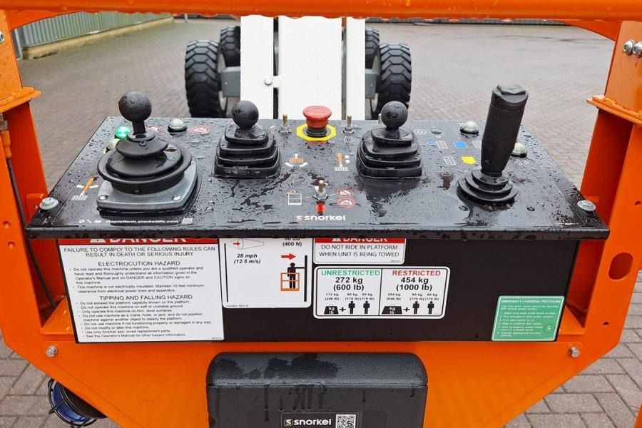 Snorkel 660SJ Valid Inspection, *Guarantee! CE, Diesel, 4x - Telescopic boom: picture 5 Snorkel 660SJ Valid Inspection, *Guarantee! CE, Diesel, 4x - Telescopic boom: picture 5