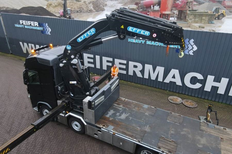 Volvo FH460 Globetrotter / EFFER 955 8S Euro 6, Valid In - All terrain crane: picture 2 Volvo FH460 Globetrotter / EFFER 955 8S Euro 6, Valid In - All terrain crane: picture 2