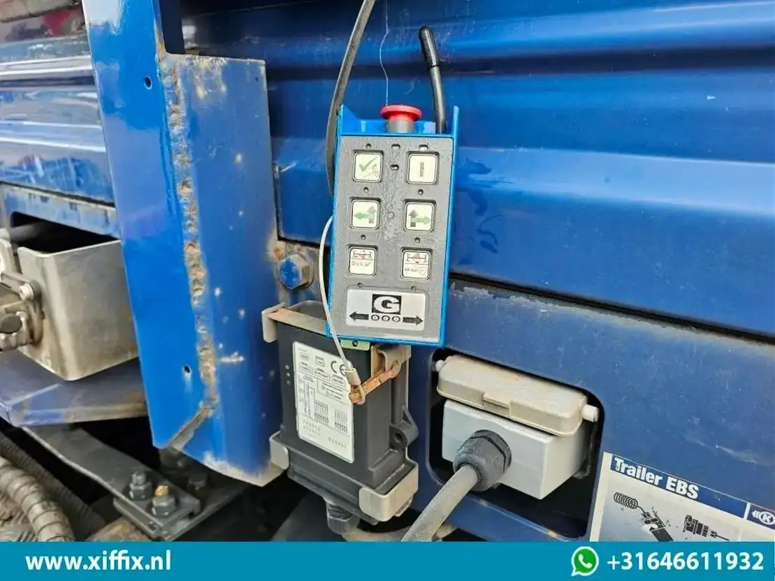 Dropside/ Flatbed semi-trailer Goldhofer 3-ass. Vlakke uitschuifbare oplegger / 3x gestuurd: picture 7 Dropside/ Flatbed semi-trailer Goldhofer 3-ass. Vlakke uitschuifbare oplegger / 3x gestuurd: picture 7